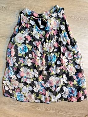 Luxury Italian brand Elena Baldi Floral Silk Sleeveless Blouse
